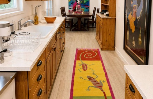 Agoura Hills Cabin | Peaceful 1BR Cabin Near Malibu AC Pet Friendly