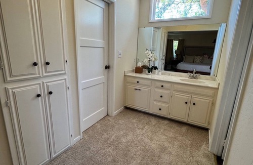 Solvang House | Peaceful 3BR Lavender Farmhouse Retreat