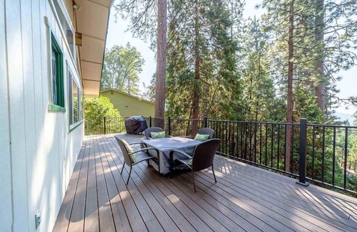 Mi-Wuk Village House | Peaceful, dog-friendly mountain cabin near Pinecrest Lake and Dodge Ridge