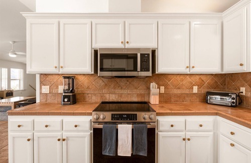 Friant House | Peaceful Lakeside Retreat on Millerton Lake ~ Gameroom ~ 3 Bedroom