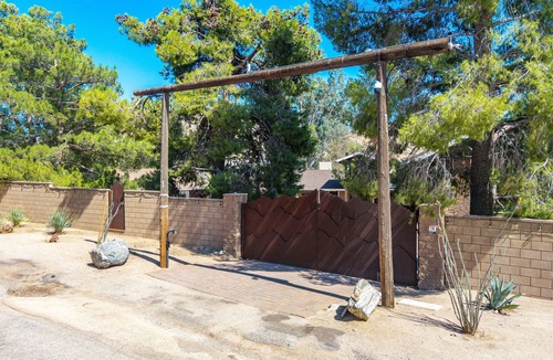 Morongo Valley House | Peaceful paradise awaits- Plenty of space for family, friends, or a retreat!