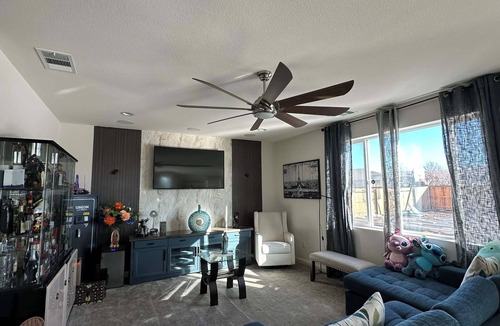Sparks Apartment | Peaceful Private Master Room in Sparks
