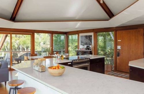 Aptos Cabin | Peaceful Treehouse with Ocean View