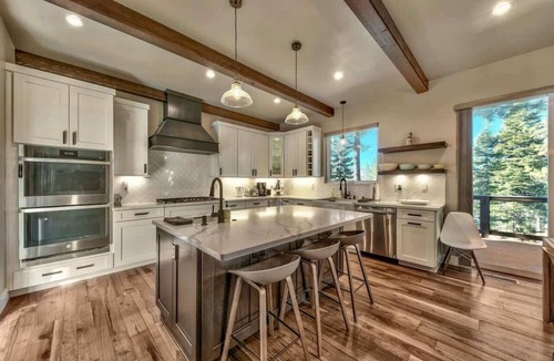 Montgomery Estates Cabin | PeakView Tahoe:Hot Tub, New Luxury, Game Room, A/C