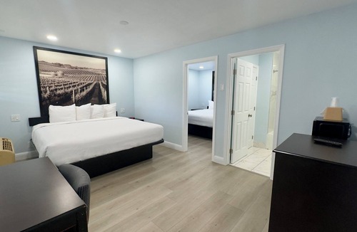 Munras Avenue Hotel | Pelican Inn Monterey