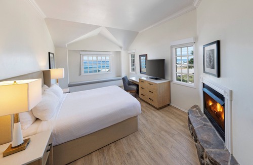 San Simeon Hotel | Pelican Inn & Suites