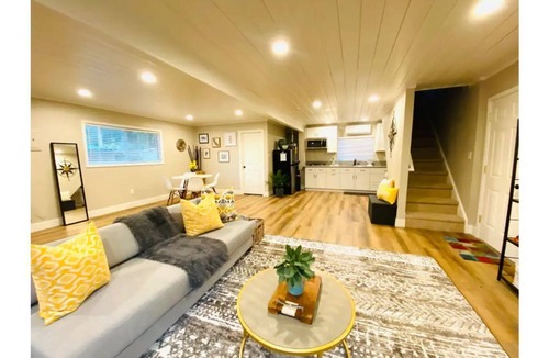 Tracy House | Pepper Tree Cottage Retreat