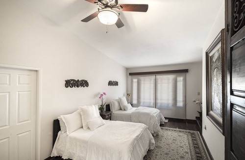 Los Olivos House | Perched above yet just steps from the Restaurants and Wine Tasting of Los Olivos