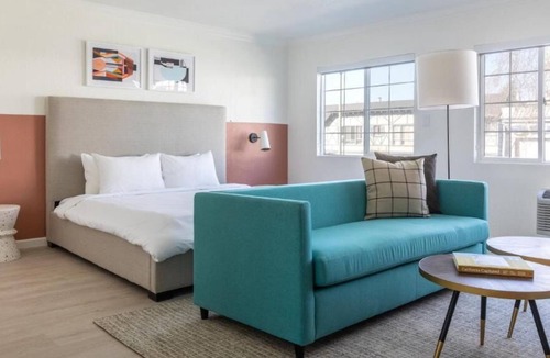 Piedmont Avenue House | Perfect Family Vacation Starts Here! Close to the Oakland Museum of California!