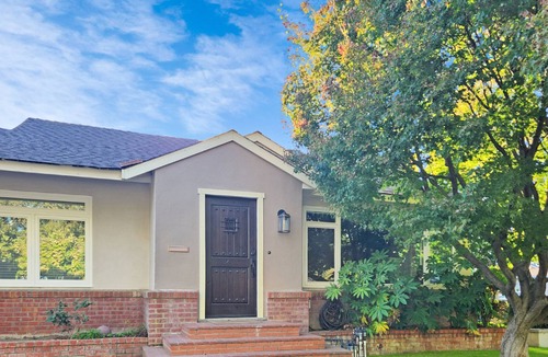 Winters House | Perfect for Family or Group Stay! Walk to Downtown + Easy Checkout