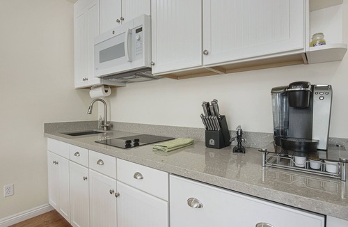 West Los Angeles Cottage | Perfect One Bedroom in Culver City/Mar Vista