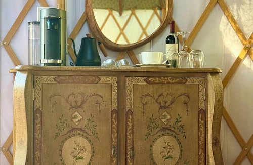 Santa Clarita Cabin | Persian Glamping