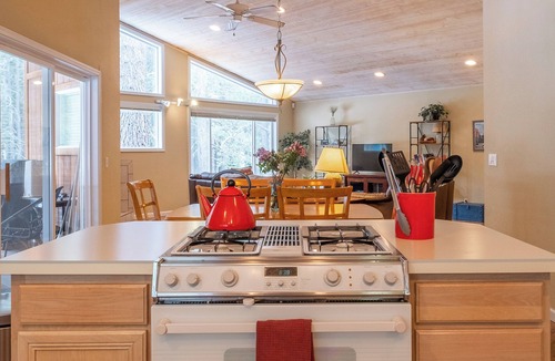 Truckee House | Pet-Friendly Family Getaway | Queen Suite, Near Trails Outdoor Fun & Rec Center