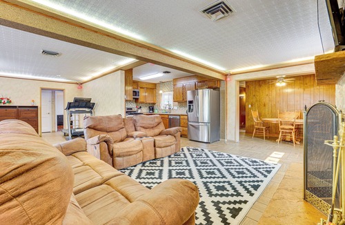 Henderson House | Pet-Friendly Home Near Downtown Henderson