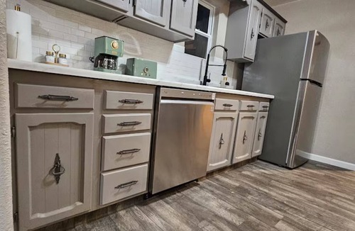 Visalia House | Pet-Friendly Home Near Sequoia National Park