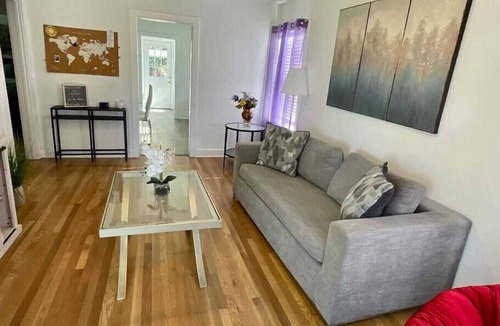 Fullerton House | Pet friendly Huge yard, bikes Pool Table