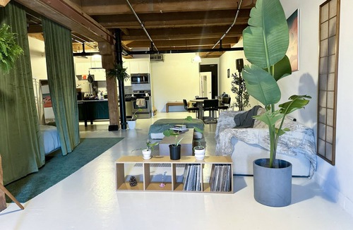Arts District Apartment | Pet-Friendly Industrial Arts District Loft – Walk to Restaurants, Coffee & Bars!
