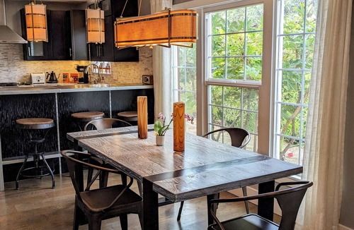 Los Feliz House | Pet-friendly Retreat in LA's Best Neighborhood