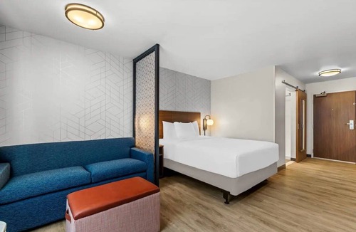 Temecula Hotel | Pet-Friendly Suite | Near Old Town Temecula - 2.6 miles | Free Parking