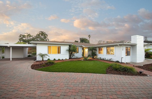 West Mesa House | Pet & Kid-Friendly Beach Retreat Near Town +EVC , Fire Pit , Beach & Baby Gear!