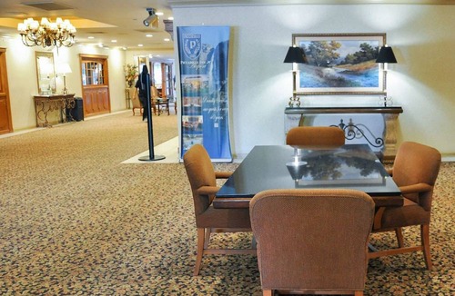 Raisin Hotel | Piccadilly Inn Airport