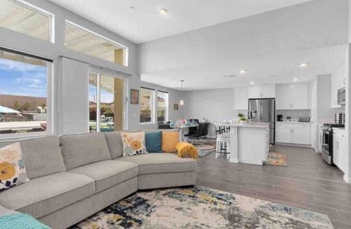 Desert Hot Springs House | Pickle ball+basketball,pool+spa,arcades+games,bbq