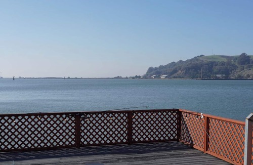 Vallejo House | Pier on the Bayn