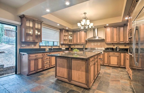 Pine Mountain Club Villa | Pine Mountain Club Getaway w/Game Room!