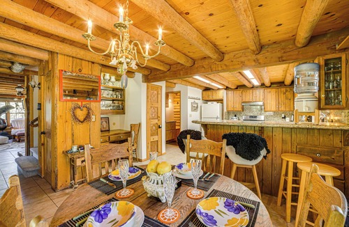 Frazier Park Cabin | Pine Mountain Club Log Cabin w/Resort Amenities!