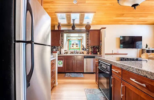 Pine Mountain Club Cabin | Pine Mountain Club Cozy Alpine Cabin Hideaway with Game Room