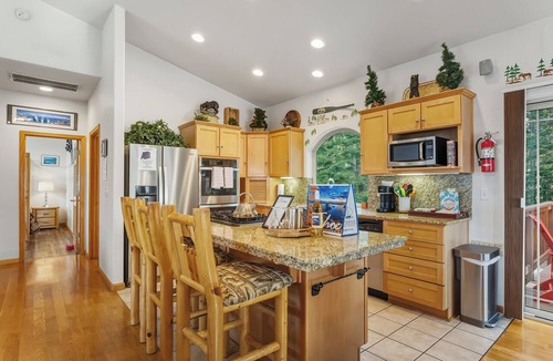 Pioneer Trail House | Pine Mt. Paradise | Hot Tub | Pool Table | BBQ