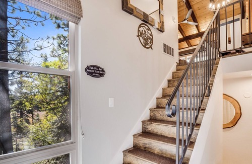 Dollar Point Cabin | Pinegrove by AvantStay | Beautiful Villas Condo just outside Tahoe City!