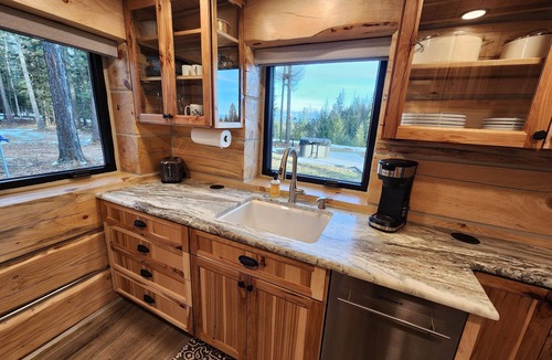 Sandpoint Cabin | Play House Private Ozone Hot Tub, w/BEAUTIFUL views. Quaint, Cozy, & Peaceful.