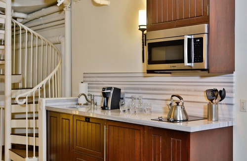 Westwood Hotel | Plaza La Reina