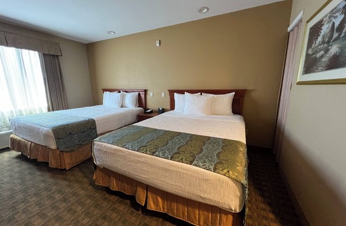 Pleasant Hill House | Pleasant Hill Inn