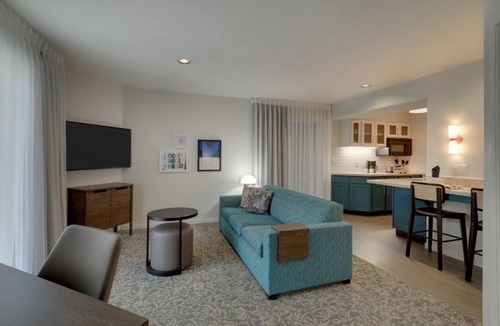 Sunnyvale Hotel | Pleasant Stay! 2 Large 1BR Suites with Kitchens, Pet-friendly, Outdoor Pool!