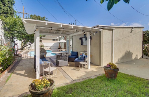 Studio City House | Pool Home < 1 Mi to Universal & 26 Mi to Stadium