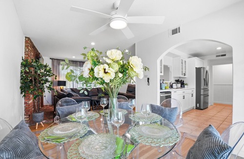 Granada Hills South House | Pool Home Near Universal Studios - 4BR Retreat, Quiet Area, Resort Backyard