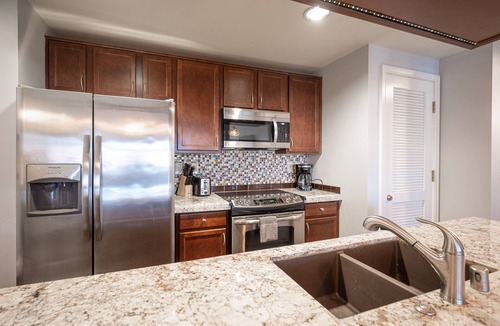 South Shore Apartment | Pool-side 2 Bedroom Viera condo!