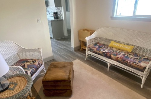 Winnemucca House | Poppy’s Place - walking distance to everything