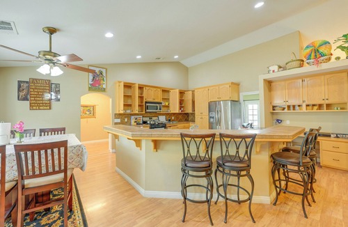 Porterville House | Porterville Getaway w/Patio + Valley Views!