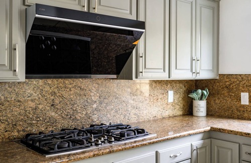 Norwalk House | Premium Queen Room Private Ensuite Bright