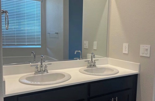 Peters House | Prime Location Residence