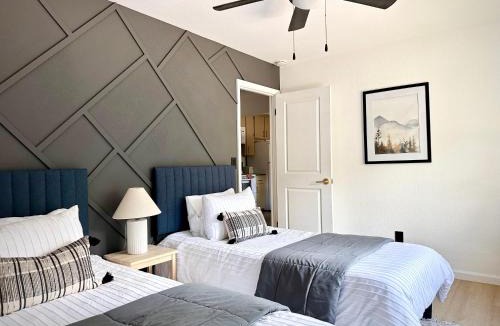 Oakhurst House | Prime location Yosemite Expedition by Casa Oso