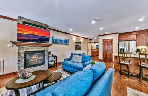 South Lake Tahoe House | Prime Walk-to-Heavenly Townhome w/A/C | TW702