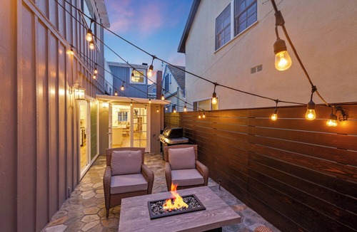 Newport Beach House | Pristine Balboa Harborside Retreat, with AC and Private Patio - 3BR/2BA