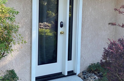 Oakhurst House | Private 1-bedroom, 1 bath within a house in amazing Oakhurst Private entrance