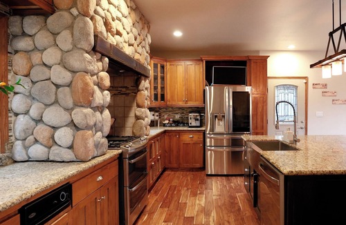 Frazier Park Cabin | Private 22-Acre Mountain Resort - Lodge, 3 Cabins & Sleeps 20