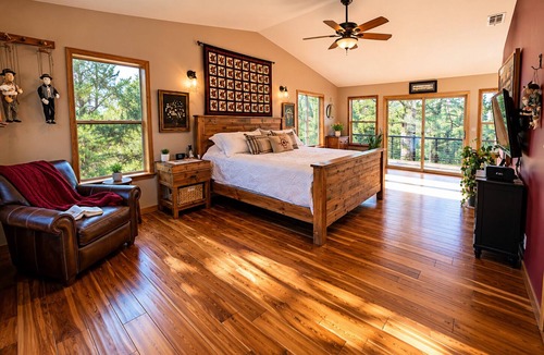 Frazier Park Cabin | Private 22-Acre Mountain Resort - Lodge, 3 Cabins & Sleeps 20