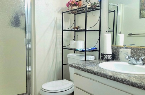 Westwood Apartment | Private Bedromm and share Bathroom, Female Prefer, Step by Ucla,
